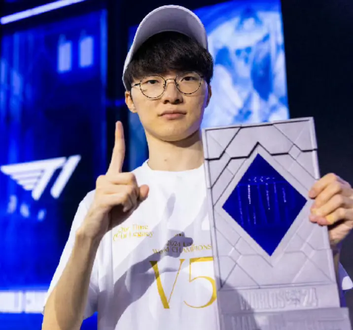 颁发特殊荣, 皮肤, 会额外推出 颁发特殊荣, 皮肤, 会额外推出