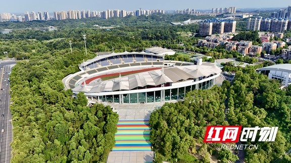 月举行, 匹克公园体