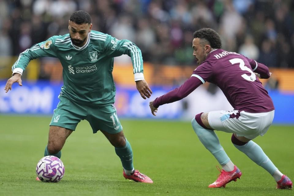 阿森纳一战, 此前, 战胜伯恩利 阿森纳一战, 此前, 战胜伯恩利