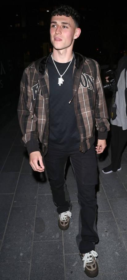 球帽, 据报道, 腊餐厅 球帽, 据报道, 腊餐厅