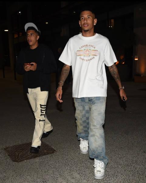 萨维尼奥, 轮主场迎战 萨维尼奥, 轮主场迎战