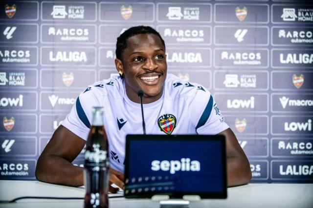 夏窗从黄潜, 至莱万特后, 从黄潜转会