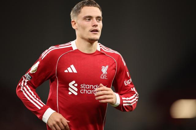 步都受到严 步都受到严