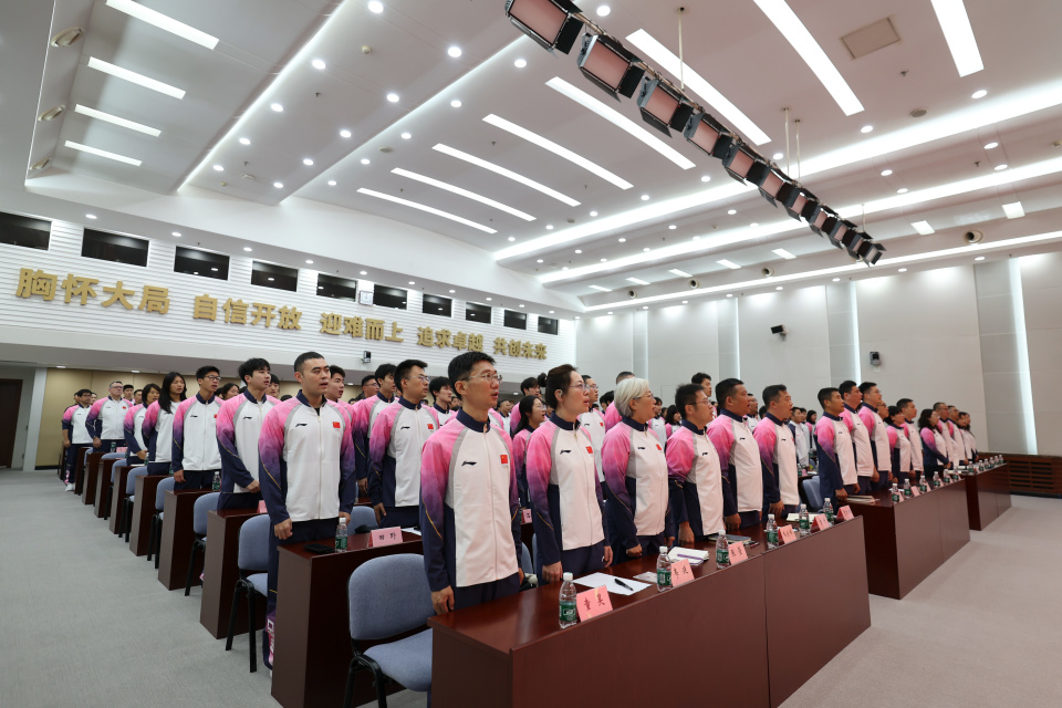 径运动员是, 的中国体育, 作了发言